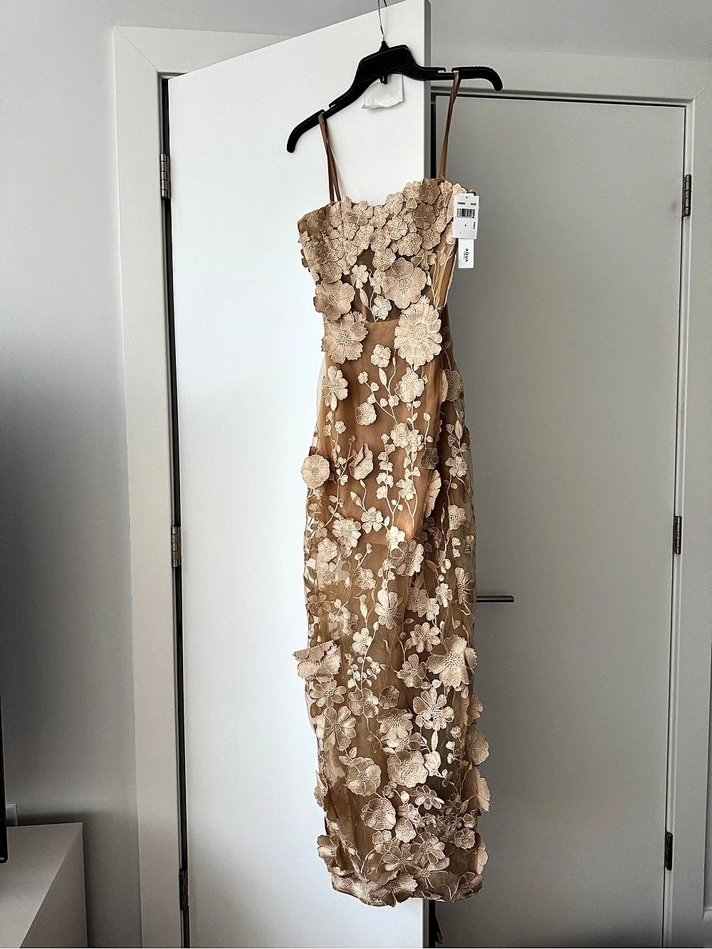 AQUA Floral Maxi Dress Beige and Gold Size 4